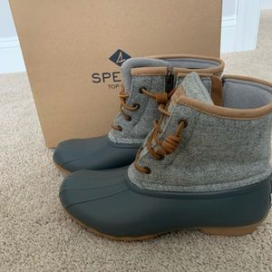 Sperry duck boots